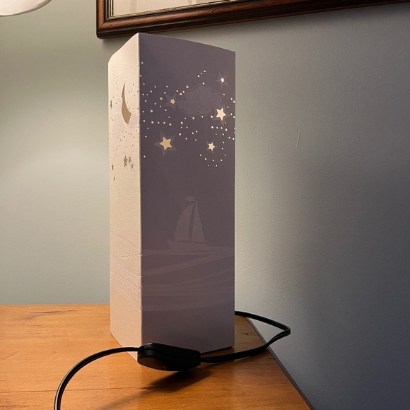 Paper Art Table Lamp - Light box lamp -Starry night on lake scene - Picture 4 of 11